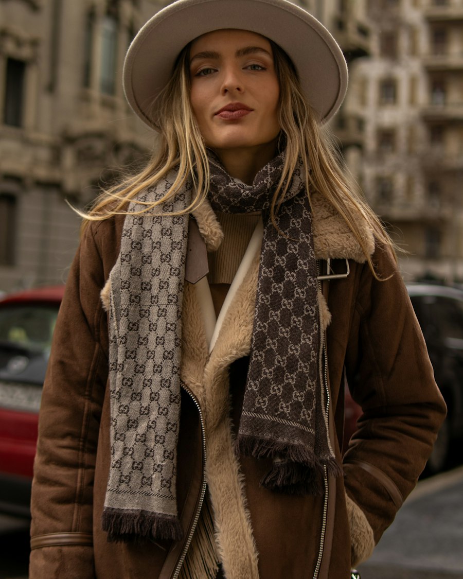 Felt hat & scarf set